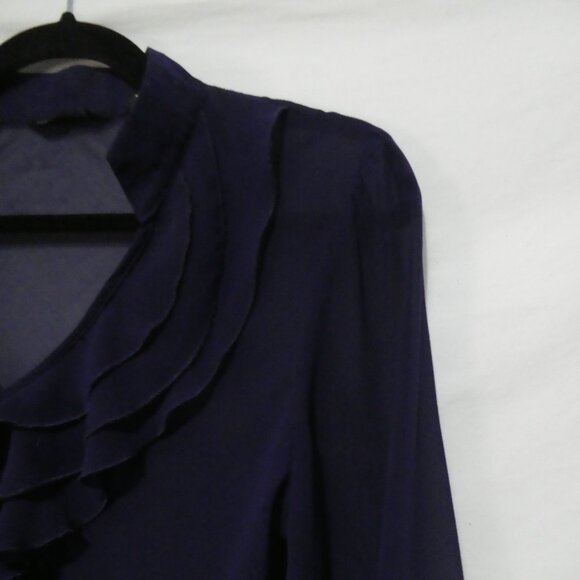 NEW YORK COMPANY | size 8 | Elegant Purple Ruffled V-Neck Blouse - Picture 5 of 14